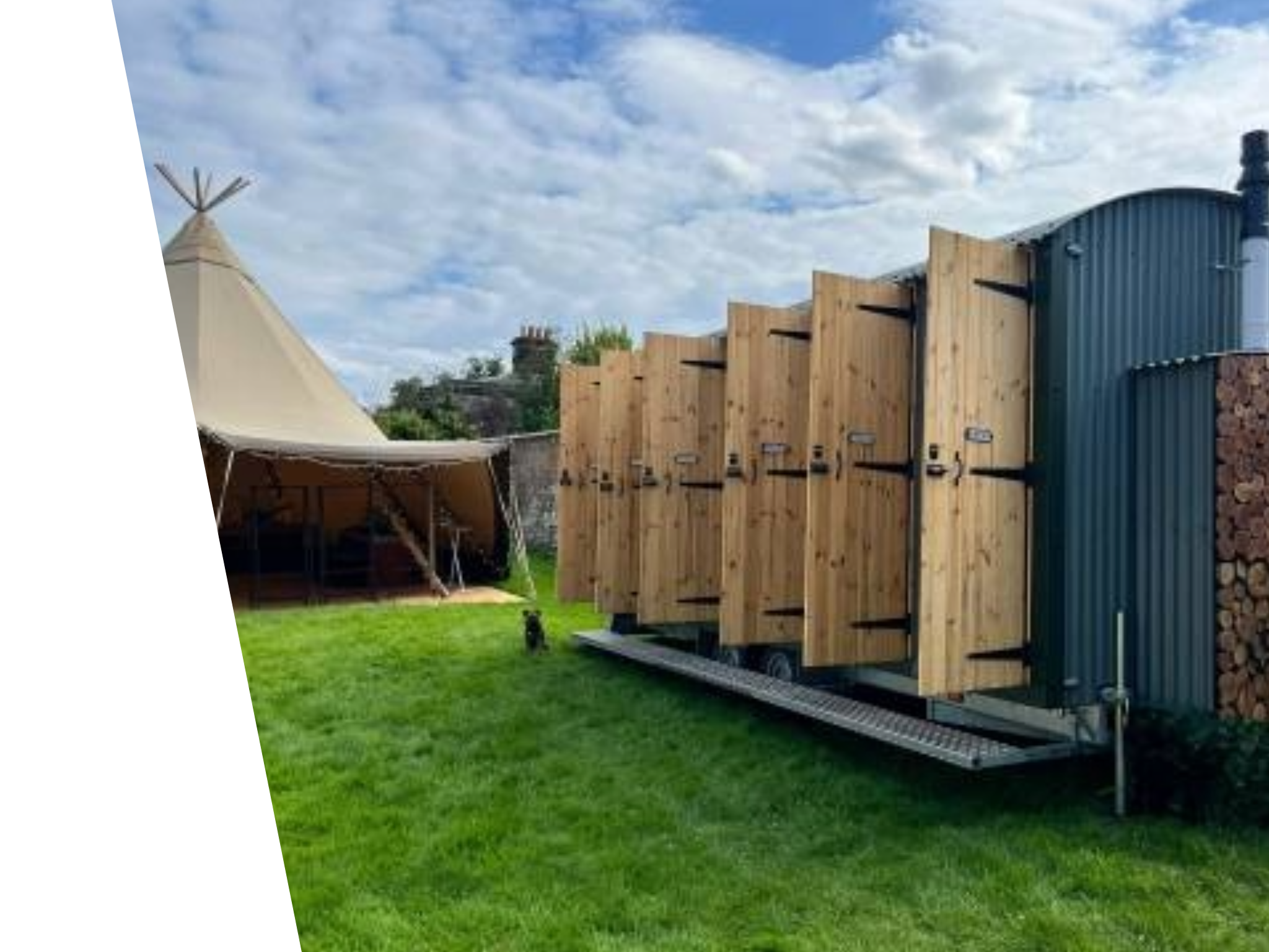 The toilet and shower hire with all doors opened
